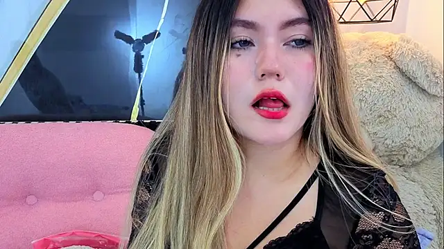 Snapshot of VioletaSweett1 chatting on 26, 7, 2026 VioletaSweett1 online show from 26, 7, 2026
