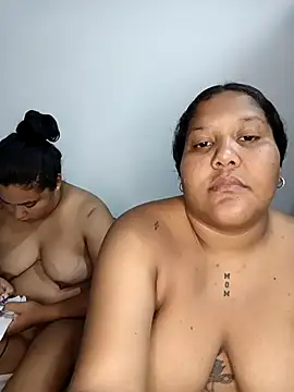Snapshot of VaneandRossy chatting on 29, 4, 2026 VaneandRossy online show from 29, 4, 2026