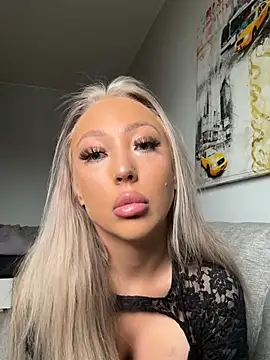 Sannababyy online show from 25, 3, 2026