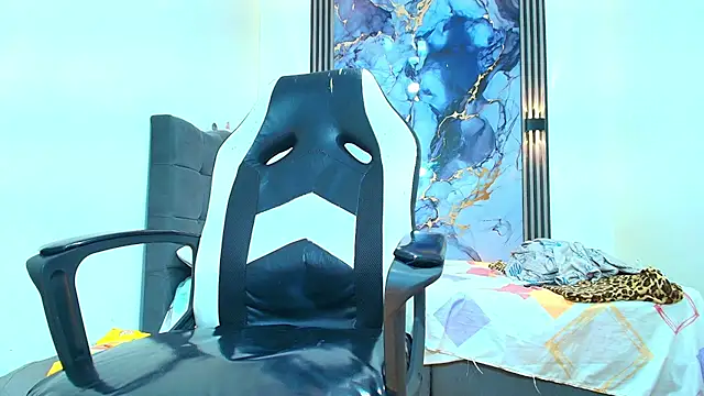 Valentina and sneider  online show from 9, 2, 2026