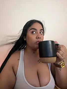 Snapshot of YenthCorona chatting on 26, 7, 2026 YenthCorona online show from 26, 7, 2026