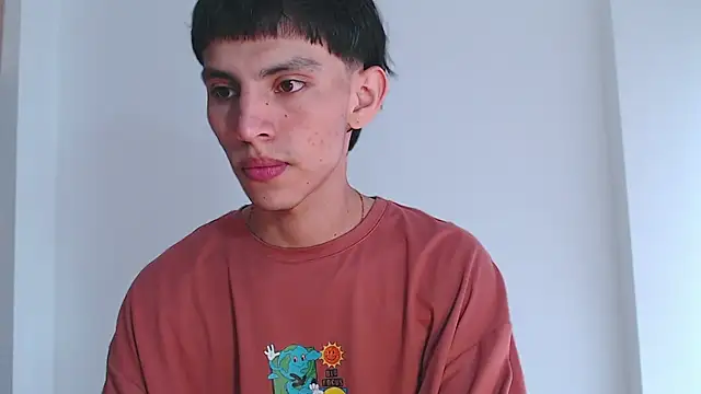 Snapshot of andrew_courtzz chatting on 22, 12, 2025 andrew courtzz online show from 22, 12, 2025