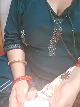 Snapshot of desiriya14 chatting on 21, 6, 2026 desiriya14 online show from 21, 6, 2026