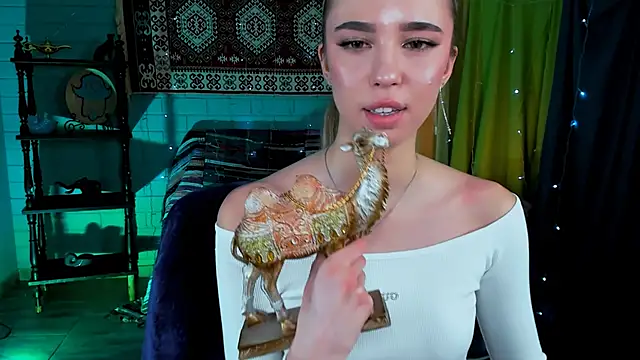 KimPorins online show from 7, 4, 2026