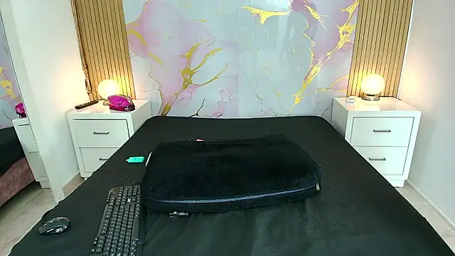 AprillRoss online show from 10, 3, 2026