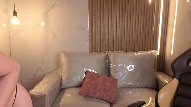 Sara valderrama  online show from 9, 1, 2026