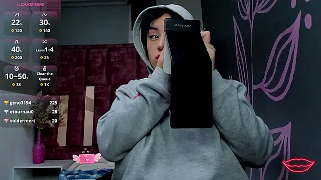 Kiara Fox   online show from 22, 2, 2026