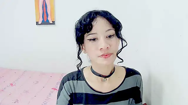 kiten punchs02 online show from 5, 12, 2025