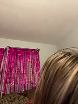 alluringpixie online show from 4, 3, 2026