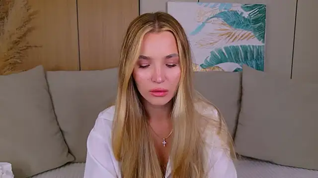 Lina Sinerz online show from 7, 7, 2026