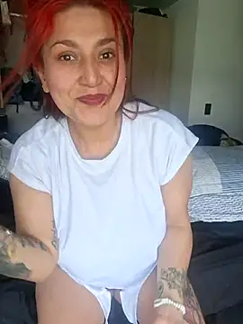 Snapshot of Magenta_Moon chatting on 18, 2, 2026 Magenta Moon online show from 18, 2, 2026