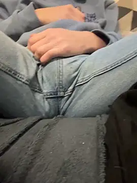 kiki titanfr online show from 5, 12, 2025