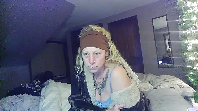 Snapshot of Outdoorchicjj chatting on 13, 1, 2026 Outdoorchicjj online show from 13, 1, 2026