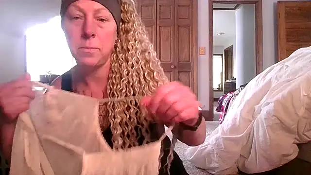 Snapshot of Outdoorchicjj chatting on 10, 2, 2026 Outdoorchicjj online show from 10, 2, 2026