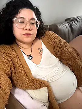 VanesssaMilf  online show from 9, 2, 2026