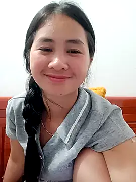 Him MountainGirl online show from 8, 4, 2026