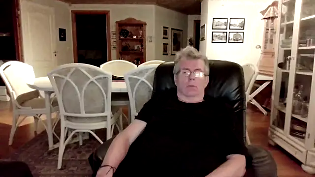 Snapshot of Mortimer_Orawan chatting on 3, 2, 2026 Mortimer Orawan online show from 3, 2, 2026