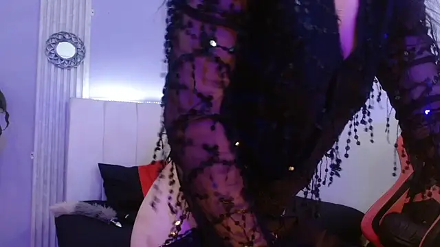 mia collin  online show from 5, 1, 2026