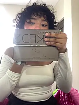 ladulcemary  online show from 18, 4, 2026