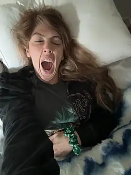 Snapshot of CelestialRuby chatting on 25, 10, 2025 CelestialRuby online show from 25, 10, 2025