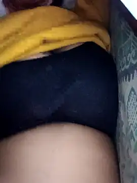 Snapshot of pihuu1313 chatting on 5, 2, 2026 pihuu1313 online show from 5, 2, 2026