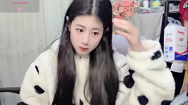 Snapshot of Yvonne-07 chatting on 26, 2, 2026 Yvonne-07 online show from 26, 2, 2026