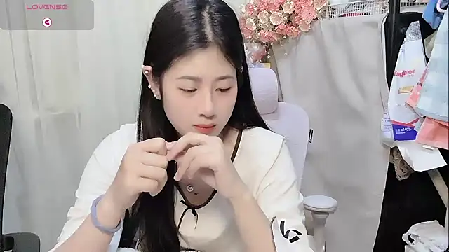 Yvonne-07 online show from 17, 3, 2026