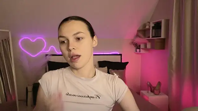 Snapshot of MaxinCarroll chatting on 9, 2, 2026 MaxinCarroll online show from 9, 2, 2026