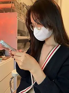 mimichannn99 online show from 9, 4, 2026