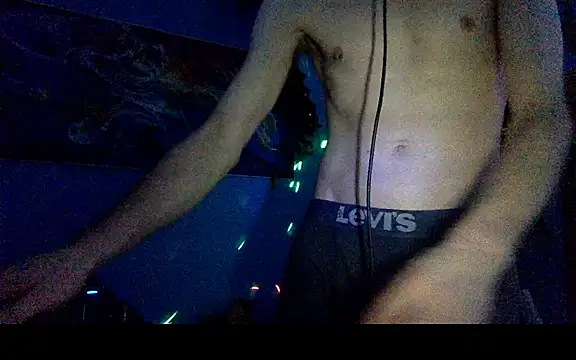 Snapshot of nutt_max chatting on 16, 12, 2025 nutt max online show from 16, 12, 2025