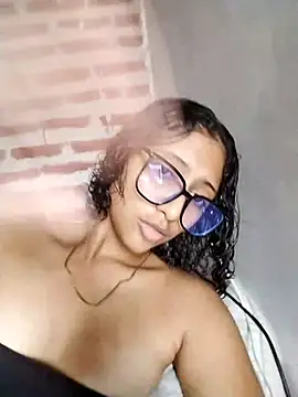 SweetEmxxx online show from 7, 2, 2026