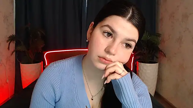 KisaModel online show from 9, 4, 2026