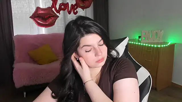 KisaModel online show from 21, 5, 2026