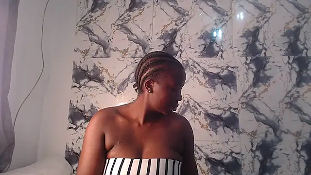 Snapshot of CurvyJ255 chatting on 17, 7, 2026 CurvyJ255 online show from 17, 7, 2026