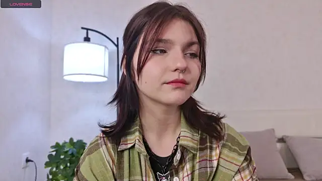 NyraVesperis online show from 2, 5, 2026