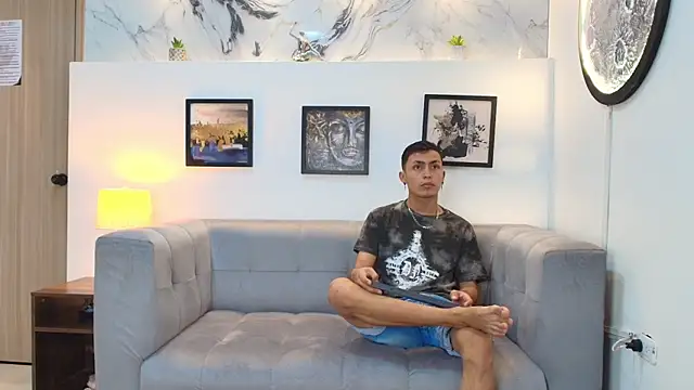 YOUNG GUYS1 online show from 18, 12, 2025