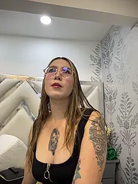 Snapshot of Annyhathatway chatting on 27, 3, 2026 Annyhathatway online show from 27, 3, 2026