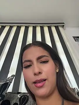 Valeria-escobar online show from 14, 4, 2026