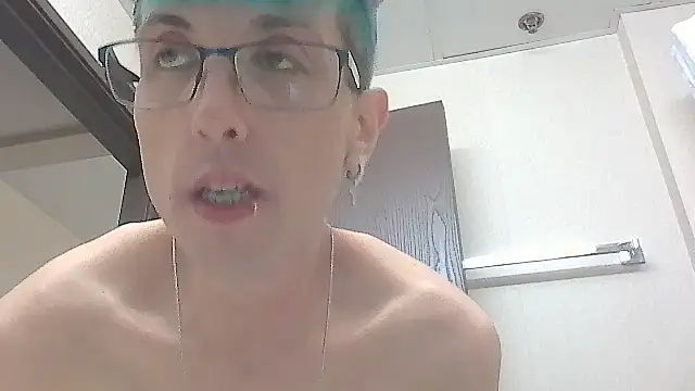 Snapshot of AskAveryAnything chatting on 25, 2, 2026 AskAveryAnything online show from 25, 2, 2026