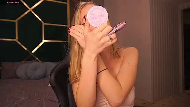 MollyyMayy online show from 11, 4, 2026