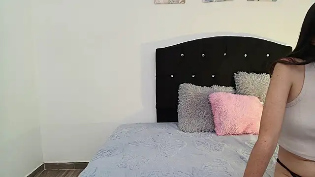 Mimi Glow online show from 9, 2, 2026