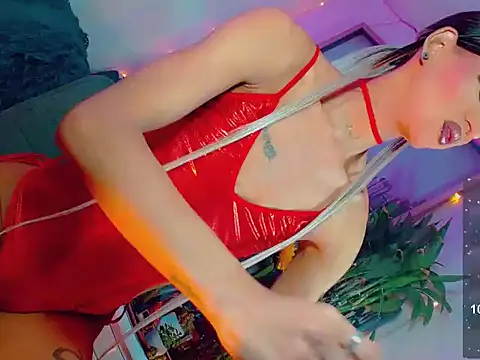 agathaferrer3 online show from 22, 3, 2026