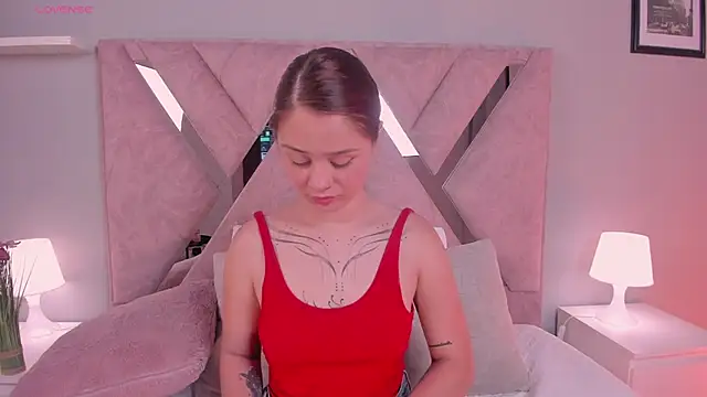 Amelia Saenz  online show from 15, 1, 2026