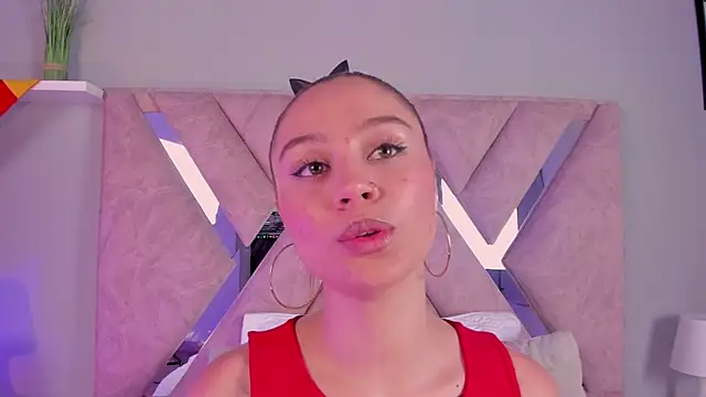 Amelia Saenz  online show from 14, 7, 2026