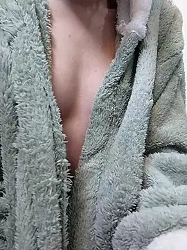 Snapshot of yasmina2020 chatting on 7, 1, 2026 yasmina2020 online show from 7, 1, 2026