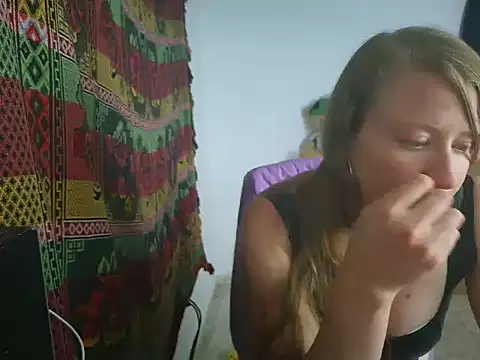 Snapshot of arianna_blonde chatting on 21, 2, 2026 arianna blonde online show from 21, 2, 2026