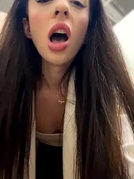 YeaLina online show from 14, 12, 2025