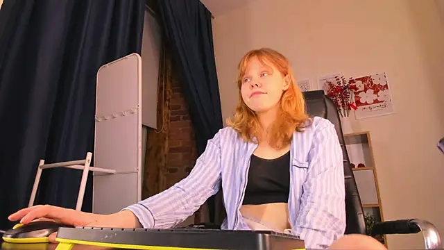 Soft Flame online show from 19, 4, 2026