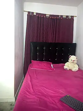 Sophia Moons  online show from 2, 2, 2026