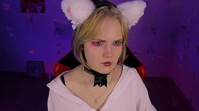 Snapshot of madeline_doll chatting on 14, 1, 2026 madeline doll online show from 14, 1, 2026